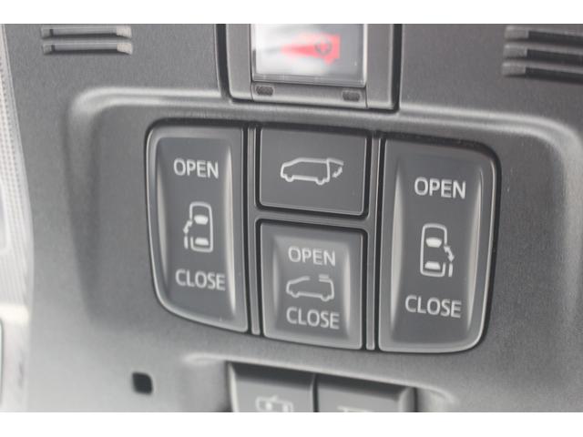 アルファードハイブリッド ＳＲ　禁煙車　ツインサンルーフ　純正１０インチナビ　ユニバーサルステップ　フルセグ　バックカメラ　電動リアゲート　両側電動スライドドア　黒革シート　シートエアコン・ヒーター　アダプティブクルーズコントロール（71枚目）