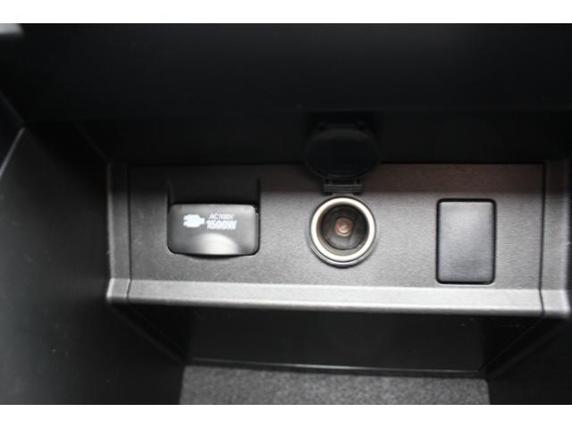 アルファードハイブリッド ＳＲ　禁煙車　ツインサンルーフ　純正１０インチナビ　ユニバーサルステップ　フルセグ　バックカメラ　電動リアゲート　両側電動スライドドア　黒革シート　シートエアコン・ヒーター　アダプティブクルーズコントロール（73枚目）