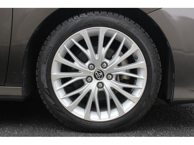 カムリ Ｇレザーパッケージ　１０インチディスプレイ　ＯＰベージュ革＆ブラウン内装　衝突軽減　運転支援システム　ブラインドスポット　レーダークルーズ　コーナーセンサー　ヒータ付きパワーシート　バックカメラ　オートマチックハイビーム（14枚目）