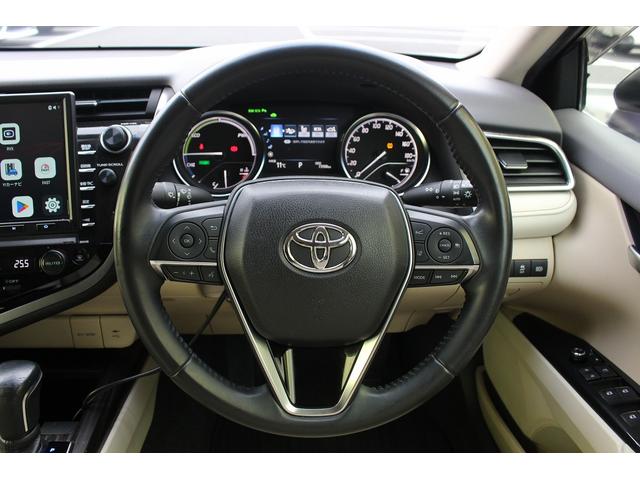 カムリ Ｇレザーパッケージ　１０インチディスプレイ　ＯＰベージュ革＆ブラウン内装　衝突軽減　運転支援システム　ブラインドスポット　レーダークルーズ　コーナーセンサー　ヒータ付きパワーシート　バックカメラ　オートマチックハイビーム（19枚目）