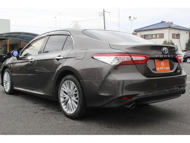 カムリ Ｇレザーパッケージ　１０インチディスプレイ　ＯＰベージュ革＆ブラウン内装　衝突軽減　運転支援システム　ブラインドスポット　レーダークルーズ　コーナーセンサー　ヒータ付きパワーシート　バックカメラ　オートマチックハイビーム（25枚目）