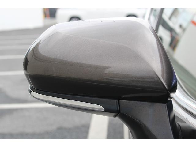 カムリ Ｇレザーパッケージ　１０インチディスプレイ　ＯＰベージュ革＆ブラウン内装　衝突軽減　運転支援システム　ブラインドスポット　レーダークルーズ　コーナーセンサー　ヒータ付きパワーシート　バックカメラ　オートマチックハイビーム（30枚目）