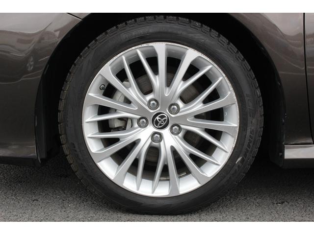 カムリ Ｇレザーパッケージ　１０インチディスプレイ　ＯＰベージュ革＆ブラウン内装　衝突軽減　運転支援システム　ブラインドスポット　レーダークルーズ　コーナーセンサー　ヒータ付きパワーシート　バックカメラ　オートマチックハイビーム（35枚目）