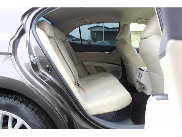 カムリ Ｇレザーパッケージ　１０インチディスプレイ　ＯＰベージュ革＆ブラウン内装　衝突軽減　運転支援システム　ブラインドスポット　レーダークルーズ　コーナーセンサー　ヒータ付きパワーシート　バックカメラ　オートマチックハイビーム（44枚目）