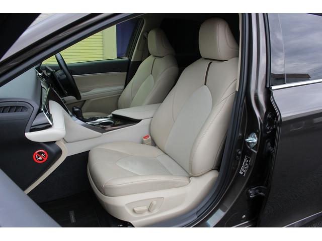 カムリ Ｇレザーパッケージ　１０インチディスプレイ　ＯＰベージュ革＆ブラウン内装　衝突軽減　運転支援システム　ブラインドスポット　レーダークルーズ　コーナーセンサー　ヒータ付きパワーシート　バックカメラ　オートマチックハイビーム（50枚目）