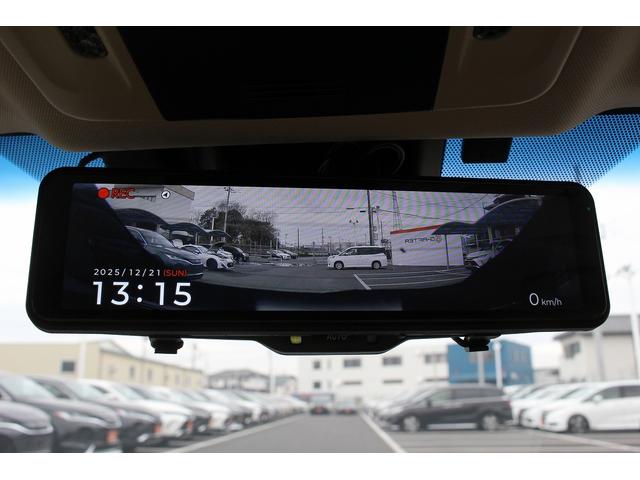 カムリ Ｇレザーパッケージ　１０インチディスプレイ　ＯＰベージュ革＆ブラウン内装　衝突軽減　運転支援システム　ブラインドスポット　レーダークルーズ　コーナーセンサー　ヒータ付きパワーシート　バックカメラ　オートマチックハイビーム（52枚目）