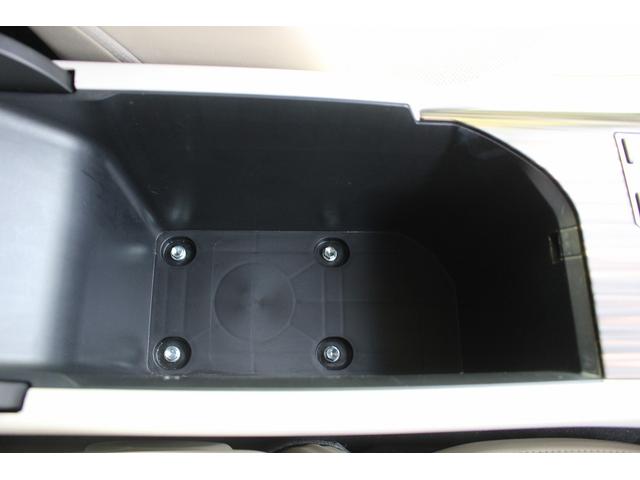 カムリ Ｇレザーパッケージ　１０インチディスプレイ　ＯＰベージュ革＆ブラウン内装　衝突軽減　運転支援システム　ブラインドスポット　レーダークルーズ　コーナーセンサー　ヒータ付きパワーシート　バックカメラ　オートマチックハイビーム（66枚目）