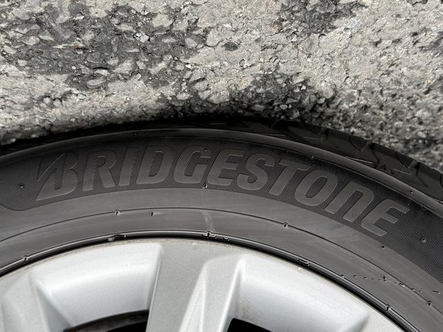 ノア Ｇ　純正８インチディスプレイ　両側電動スライドドア　フルセグ　バックカメラ　ビルドインＥＴＣ　衝突軽減ブレーキ　運転支援システム　アダプティブクルーズコントロール　ロードサイドアシスト　パーキングサポート（35枚目）