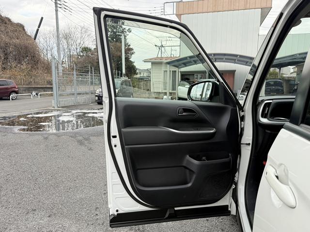 ノア Ｇ　純正８インチディスプレイ　両側電動スライドドア　フルセグ　バックカメラ　ビルドインＥＴＣ　衝突軽減ブレーキ　運転支援システム　アダプティブクルーズコントロール　ロードサイドアシスト　パーキングサポート（43枚目）