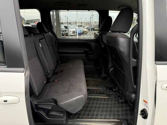 ノア Ｇ　純正８インチディスプレイ　両側電動スライドドア　フルセグ　バックカメラ　ビルドインＥＴＣ　衝突軽減ブレーキ　運転支援システム　アダプティブクルーズコントロール　ロードサイドアシスト　パーキングサポート（47枚目）