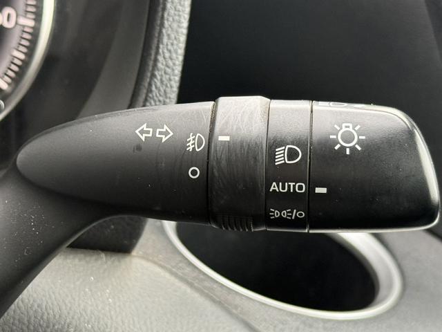 ノア Ｇ　純正８インチディスプレイ　両側電動スライドドア　フルセグ　バックカメラ　ビルドインＥＴＣ　衝突軽減ブレーキ　運転支援システム　アダプティブクルーズコントロール　ロードサイドアシスト　パーキングサポート（60枚目）