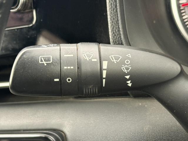 ノア Ｇ　純正８インチディスプレイ　両側電動スライドドア　フルセグ　バックカメラ　ビルドインＥＴＣ　衝突軽減ブレーキ　運転支援システム　アダプティブクルーズコントロール　ロードサイドアシスト　パーキングサポート（61枚目）