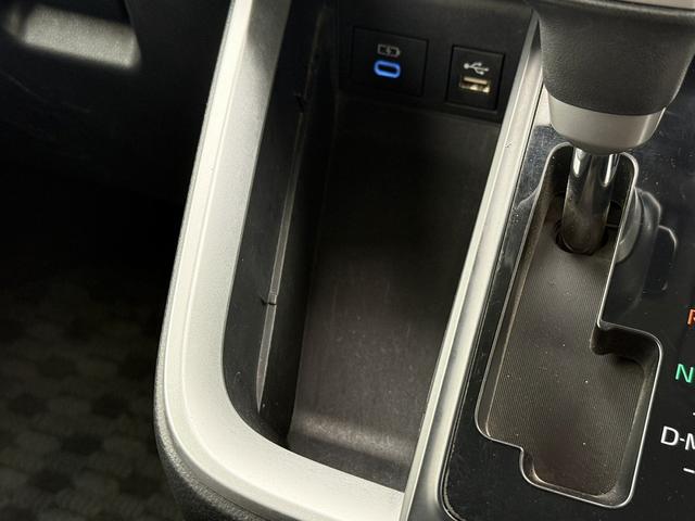 ノア Ｇ　純正８インチディスプレイ　両側電動スライドドア　フルセグ　バックカメラ　ビルドインＥＴＣ　衝突軽減ブレーキ　運転支援システム　アダプティブクルーズコントロール　ロードサイドアシスト　パーキングサポート（65枚目）