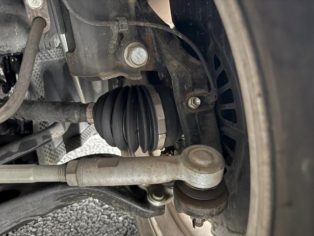 ノア Ｇ　純正８インチディスプレイ　両側電動スライドドア　フルセグ　バックカメラ　ビルドインＥＴＣ　衝突軽減ブレーキ　運転支援システム　アダプティブクルーズコントロール　ロードサイドアシスト　パーキングサポート（74枚目）