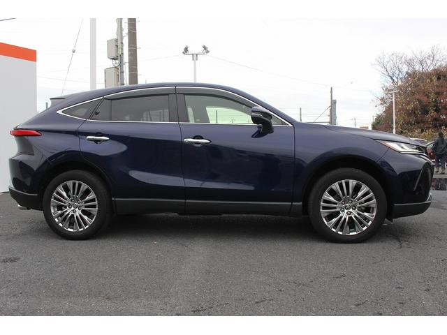 ハリアーハイブリッド Ｚ　禁煙車　パノラミックビューモニター　ＪＢＬサウンド　純正１２．３インチナビ　デジタルインナーミラー　フルセグ　ブラインドスポットモニター　置き充電　フルセグ　アダプティブクルーズコントロール（9枚目）