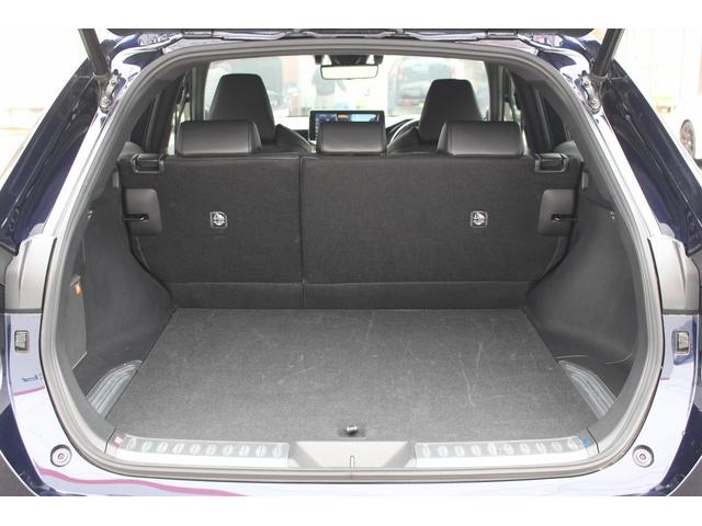 ハリアーハイブリッド Ｚ　禁煙車　パノラミックビューモニター　ＪＢＬサウンド　純正１２．３インチナビ　デジタルインナーミラー　フルセグ　ブラインドスポットモニター　置き充電　フルセグ　アダプティブクルーズコントロール（17枚目）