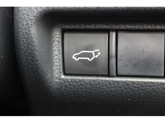 ハリアーハイブリッド Ｚ　禁煙車　パノラミックビューモニター　ＪＢＬサウンド　純正１２．３インチナビ　デジタルインナーミラー　フルセグ　ブラインドスポットモニター　置き充電　フルセグ　アダプティブクルーズコントロール（51枚目）