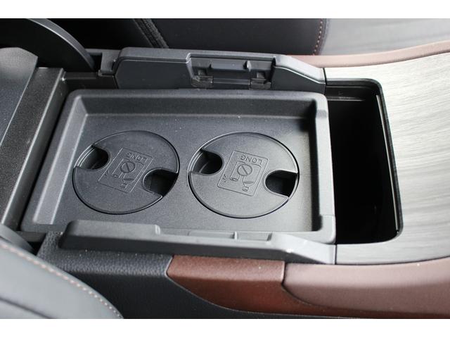 ハリアーハイブリッド Ｚ　禁煙車　パノラミックビューモニター　ＪＢＬサウンド　純正１２．３インチナビ　デジタルインナーミラー　フルセグ　ブラインドスポットモニター　置き充電　フルセグ　アダプティブクルーズコントロール（63枚目）