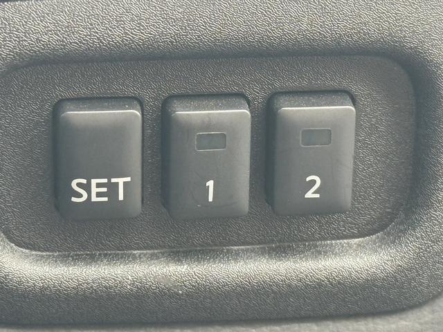 エルグランド ３５０ハイウェイスタープレミアム　禁煙車　１１型フリップダウンモニター　ツインサンルーフ　メモリー＆ヒーター付きレザーシート　両側スライド　衝突軽減ブレーキ　パワーテールゲート　ＡＣ１００Ｖ電源　レーダークルーズ　ビルトインＥＴＣ（7枚目）