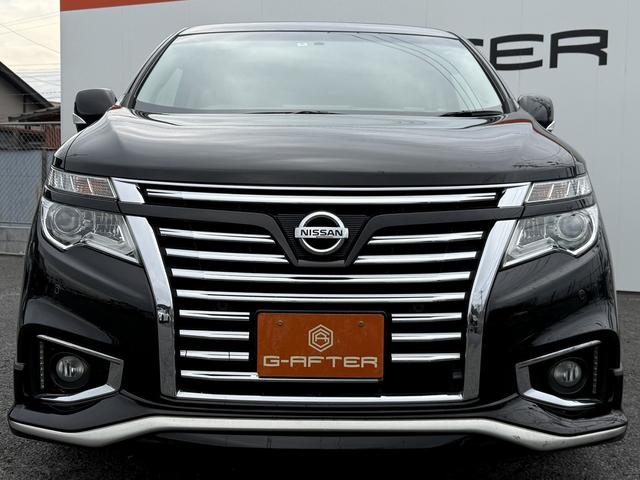 エルグランド ３５０ハイウェイスタープレミアム　禁煙車　１１型フリップダウンモニター　ツインサンルーフ　メモリー＆ヒーター付きレザーシート　両側スライド　衝突軽減ブレーキ　パワーテールゲート　ＡＣ１００Ｖ電源　レーダークルーズ　ビルトインＥＴＣ（9枚目）