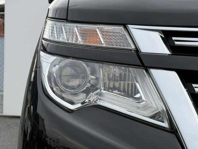 エルグランド ３５０ハイウェイスタープレミアム　禁煙車　１１型フリップダウンモニター　ツインサンルーフ　メモリー＆ヒーター付きレザーシート　両側スライド　衝突軽減ブレーキ　パワーテールゲート　ＡＣ１００Ｖ電源　レーダークルーズ　ビルトインＥＴＣ（13枚目）