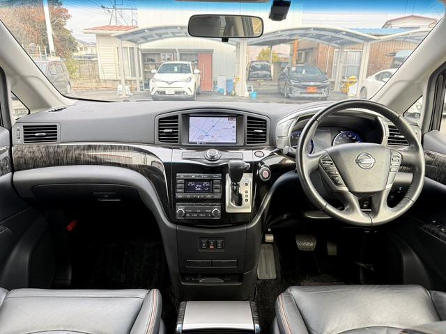 エルグランド ３５０ハイウェイスタープレミアム　禁煙車　１１型フリップダウンモニター　ツインサンルーフ　メモリー＆ヒーター付きレザーシート　両側スライド　衝突軽減ブレーキ　パワーテールゲート　ＡＣ１００Ｖ電源　レーダークルーズ　ビルトインＥＴＣ（19枚目）