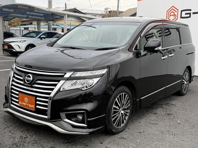 エルグランド ３５０ハイウェイスタープレミアム　禁煙車　１１型フリップダウンモニター　ツインサンルーフ　メモリー＆ヒーター付きレザーシート　両側スライド　衝突軽減ブレーキ　パワーテールゲート　ＡＣ１００Ｖ電源　レーダークルーズ　ビルトインＥＴＣ（25枚目）