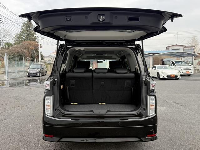 エルグランド ３５０ハイウェイスタープレミアム　禁煙車　１１型フリップダウンモニター　ツインサンルーフ　メモリー＆ヒーター付きレザーシート　両側スライド　衝突軽減ブレーキ　パワーテールゲート　ＡＣ１００Ｖ電源　レーダークルーズ　ビルトインＥＴＣ（39枚目）