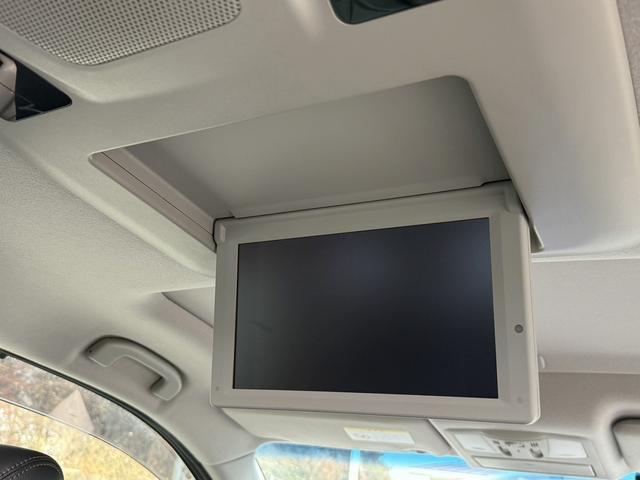 エルグランド ３５０ハイウェイスタープレミアム　禁煙車　１１型フリップダウンモニター　ツインサンルーフ　メモリー＆ヒーター付きレザーシート　両側スライド　衝突軽減ブレーキ　パワーテールゲート　ＡＣ１００Ｖ電源　レーダークルーズ　ビルトインＥＴＣ（52枚目）