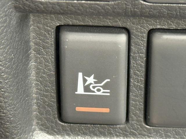 エルグランド ３５０ハイウェイスタープレミアム　禁煙車　１１型フリップダウンモニター　ツインサンルーフ　メモリー＆ヒーター付きレザーシート　両側スライド　衝突軽減ブレーキ　パワーテールゲート　ＡＣ１００Ｖ電源　レーダークルーズ　ビルトインＥＴＣ（66枚目）