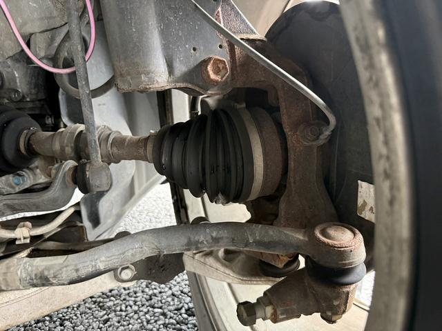 エルグランド ３５０ハイウェイスタープレミアム　禁煙車　１１型フリップダウンモニター　ツインサンルーフ　メモリー＆ヒーター付きレザーシート　両側スライド　衝突軽減ブレーキ　パワーテールゲート　ＡＣ１００Ｖ電源　レーダークルーズ　ビルトインＥＴＣ（76枚目）