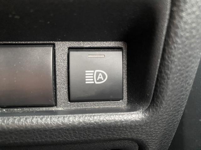 シエンタ ハイブリッドＸ　純正８インチディスプレイ　フルセグ　バックカメラ　１００Ｖ電源　電動スライドドア　衝突軽減ブレーキ　運転支援システム　レーダークルーズ　オートハイビーム　純正ビルトインＥＴＣ２．０　ＵＳＢ端子（7枚目）