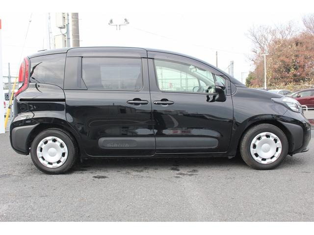 シエンタ ハイブリッドＸ　純正８インチディスプレイ　フルセグ　バックカメラ　１００Ｖ電源　電動スライドドア　衝突軽減ブレーキ　運転支援システム　レーダークルーズ　オートハイビーム　純正ビルトインＥＴＣ２．０　ＵＳＢ端子（9枚目）