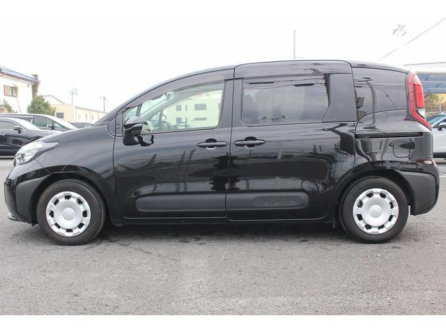 シエンタ ハイブリッドＸ　純正８インチディスプレイ　フルセグ　バックカメラ　１００Ｖ電源　電動スライドドア　衝突軽減ブレーキ　運転支援システム　レーダークルーズ　オートハイビーム　純正ビルトインＥＴＣ２．０　ＵＳＢ端子（11枚目）