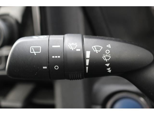 シエンタ ハイブリッドＸ　純正８インチディスプレイ　フルセグ　バックカメラ　１００Ｖ電源　電動スライドドア　衝突軽減ブレーキ　運転支援システム　レーダークルーズ　オートハイビーム　純正ビルトインＥＴＣ２．０　ＵＳＢ端子（50枚目）