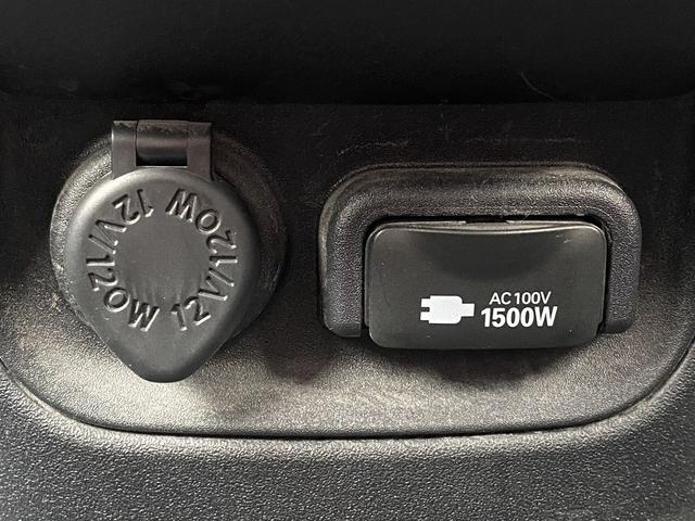 シエンタ ハイブリッドＸ　純正８インチディスプレイ　フルセグ　バックカメラ　１００Ｖ電源　電動スライドドア　衝突軽減ブレーキ　運転支援システム　レーダークルーズ　オートハイビーム　純正ビルトインＥＴＣ２．０　ＵＳＢ端子（65枚目）