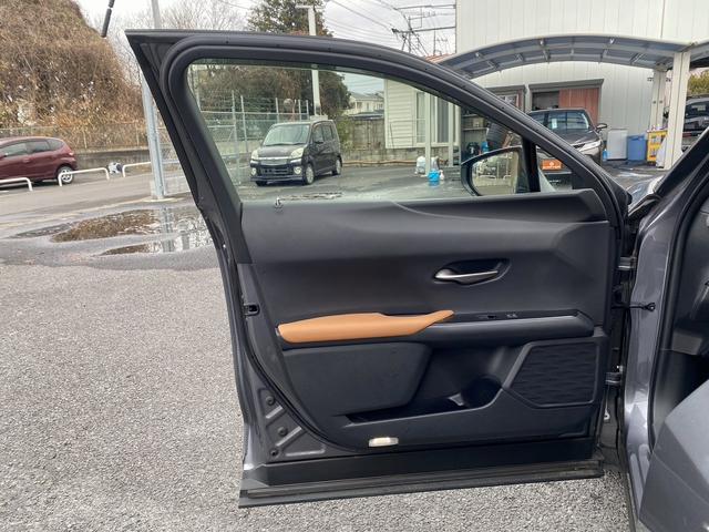 ＵＸ ＵＸ２５０ｈ　バージョンＣ　純正１０インチナビ　フルセグ　バックカメラ　シートヒーター　アダプティブクルーズ　電動リアゲート　茶色Ｌ－ＴＥＸ合皮シート　ステアリングヒーター　衝突軽減ブレーキ　ＥＴＣ２．０　レーンキープアシスト（31枚目）