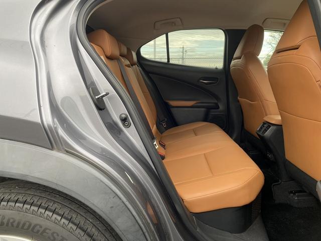 ＵＸ ＵＸ２５０ｈ　バージョンＣ　純正１０インチナビ　フルセグ　バックカメラ　シートヒーター　アダプティブクルーズ　電動リアゲート　茶色Ｌ－ＴＥＸ合皮シート　ステアリングヒーター　衝突軽減ブレーキ　ＥＴＣ２．０　レーンキープアシスト（36枚目）