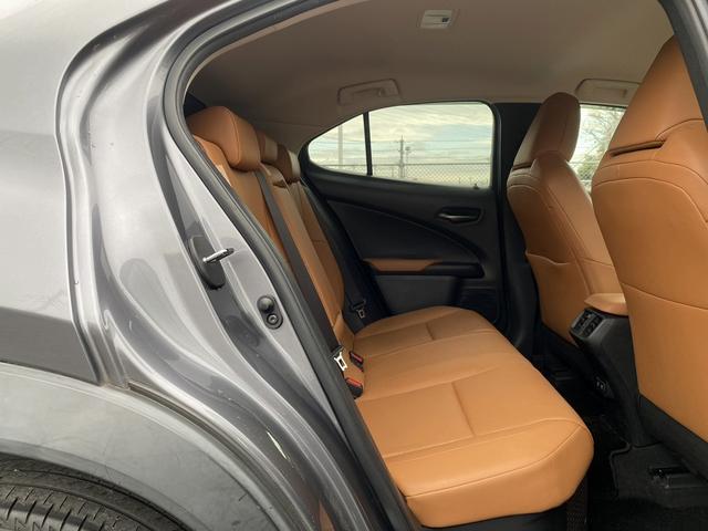 ＵＸ ＵＸ２５０ｈ　バージョンＣ　純正１０インチナビ　フルセグ　バックカメラ　シートヒーター　アダプティブクルーズ　電動リアゲート　茶色Ｌ－ＴＥＸ合皮シート　ステアリングヒーター　衝突軽減ブレーキ　ＥＴＣ２．０　レーンキープアシスト（37枚目）