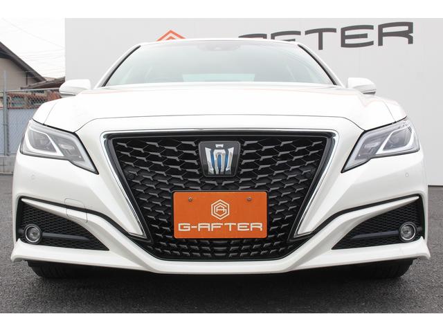 クラウンハイブリッド Ｓ　エレガンススタイル　純正８型ナビ　バックカメラ　フルセグ　アダプティブクルーズコントロール　衝突軽減ブレーキ　運転支援システム　パワーシート　シートヒーター　純正ビルトインＥＴＣ２．０　純正１８インチアルミホイール（3枚目）