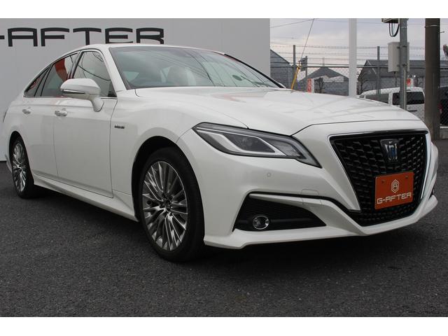 クラウンハイブリッド Ｓ　エレガンススタイル　純正８型ナビ　バックカメラ　フルセグ　アダプティブクルーズコントロール　衝突軽減ブレーキ　運転支援システム　パワーシート　シートヒーター　純正ビルトインＥＴＣ２．０　純正１８インチアルミホイール（4枚目）