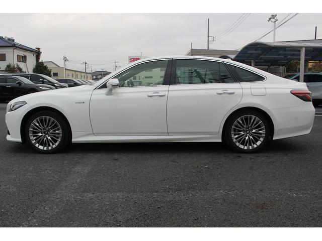 クラウンハイブリッド Ｓ　エレガンススタイル　純正８型ナビ　バックカメラ　フルセグ　アダプティブクルーズコントロール　衝突軽減ブレーキ　運転支援システム　パワーシート　シートヒーター　純正ビルトインＥＴＣ２．０　純正１８インチアルミホイール（9枚目）