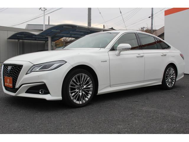 クラウンハイブリッド Ｓ　エレガンススタイル　純正８型ナビ　バックカメラ　フルセグ　アダプティブクルーズコントロール　衝突軽減ブレーキ　運転支援システム　パワーシート　シートヒーター　純正ビルトインＥＴＣ２．０　純正１８インチアルミホイール（10枚目）