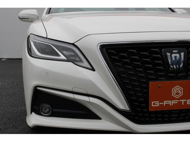 クラウンハイブリッド Ｓ　エレガンススタイル　純正８型ナビ　バックカメラ　フルセグ　アダプティブクルーズコントロール　衝突軽減ブレーキ　運転支援システム　パワーシート　シートヒーター　純正ビルトインＥＴＣ２．０　純正１８インチアルミホイール（11枚目）