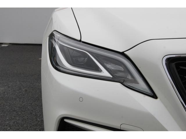 クラウンハイブリッド Ｓ　エレガンススタイル　純正８型ナビ　バックカメラ　フルセグ　アダプティブクルーズコントロール　衝突軽減ブレーキ　運転支援システム　パワーシート　シートヒーター　純正ビルトインＥＴＣ２．０　純正１８インチアルミホイール（12枚目）