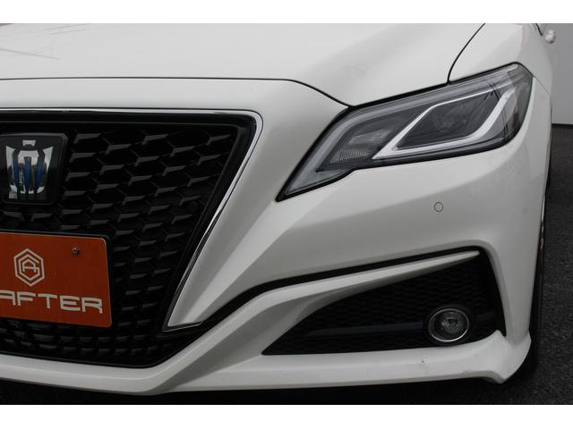 クラウンハイブリッド Ｓ　エレガンススタイル　純正８型ナビ　バックカメラ　フルセグ　アダプティブクルーズコントロール　衝突軽減ブレーキ　運転支援システム　パワーシート　シートヒーター　純正ビルトインＥＴＣ２．０　純正１８インチアルミホイール（13枚目）