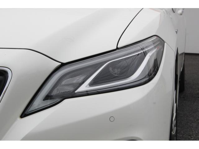 クラウンハイブリッド Ｓ　エレガンススタイル　純正８型ナビ　バックカメラ　フルセグ　アダプティブクルーズコントロール　衝突軽減ブレーキ　運転支援システム　パワーシート　シートヒーター　純正ビルトインＥＴＣ２．０　純正１８インチアルミホイール（14枚目）