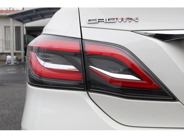 クラウンハイブリッド Ｓ　エレガンススタイル　純正８型ナビ　バックカメラ　フルセグ　アダプティブクルーズコントロール　衝突軽減ブレーキ　運転支援システム　パワーシート　シートヒーター　純正ビルトインＥＴＣ２．０　純正１８インチアルミホイール（16枚目）