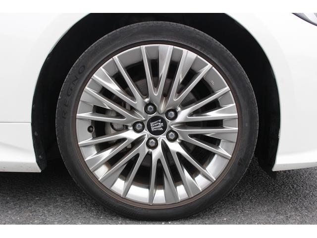 クラウンハイブリッド Ｓ　エレガンススタイル　純正８型ナビ　バックカメラ　フルセグ　アダプティブクルーズコントロール　衝突軽減ブレーキ　運転支援システム　パワーシート　シートヒーター　純正ビルトインＥＴＣ２．０　純正１８インチアルミホイール（19枚目）