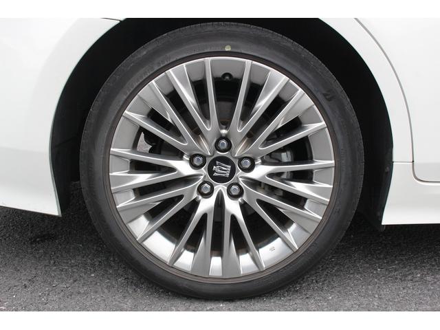 クラウンハイブリッド Ｓ　エレガンススタイル　純正８型ナビ　バックカメラ　フルセグ　アダプティブクルーズコントロール　衝突軽減ブレーキ　運転支援システム　パワーシート　シートヒーター　純正ビルトインＥＴＣ２．０　純正１８インチアルミホイール（20枚目）